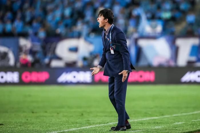 小樱玉足脚交榨精footjob
